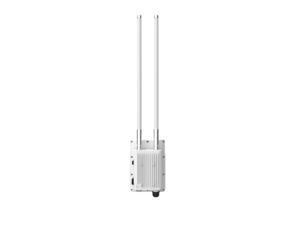 Milesight UG67 Outdoor LoRaWAN Gateway - Ethernet/WiFi